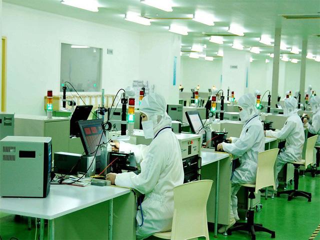 電子工廠的無塵車間為何要保持恒溫恒濕(圖1) 電子工廠的無塵車間為何要保持恒溫恒濕